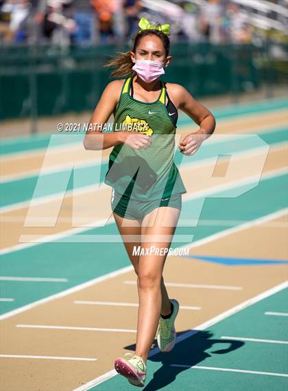 Thumbnail 2 in Los Alamos Track and Field Invitational photogallery.