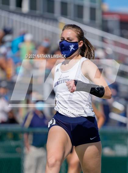 Thumbnail 1 in Los Alamos Track and Field Invitational photogallery.