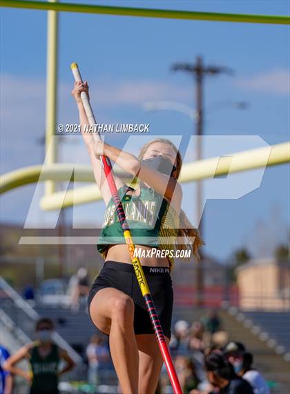 Thumbnail 3 in Los Alamos Track and Field Invitational photogallery.