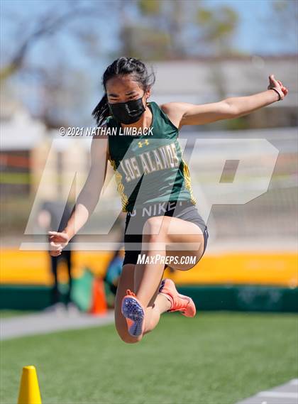 Thumbnail 3 in Los Alamos Track and Field Invitational photogallery.