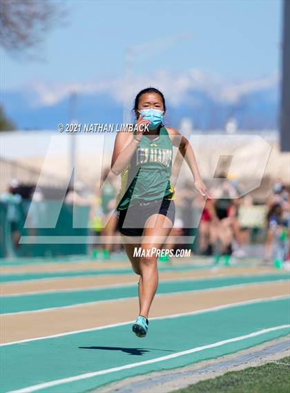 Thumbnail 1 in Los Alamos Track and Field Invitational photogallery.