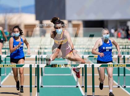 Thumbnail 2 in Los Alamos Track and Field Invitational photogallery.