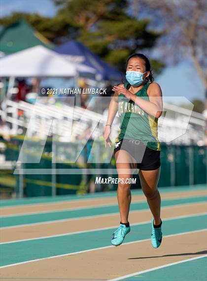 Thumbnail 2 in Los Alamos Track and Field Invitational photogallery.