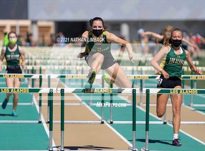 Thumbnail 2 in Los Alamos Track and Field Invitational photogallery.