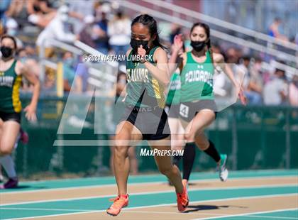Thumbnail 2 in Los Alamos Track and Field Invitational photogallery.