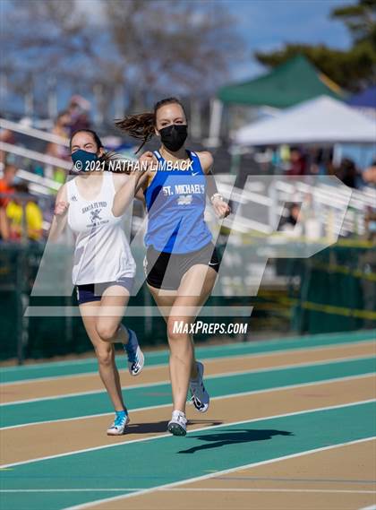 Thumbnail 3 in Los Alamos Track and Field Invitational photogallery.