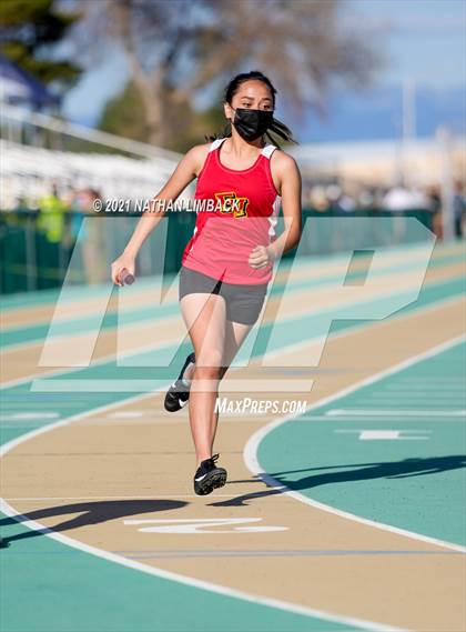 Thumbnail 2 in Los Alamos Track and Field Invitational photogallery.