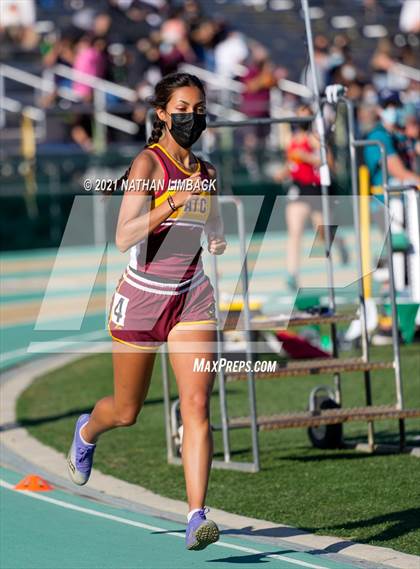Thumbnail 2 in Los Alamos Track and Field Invitational photogallery.