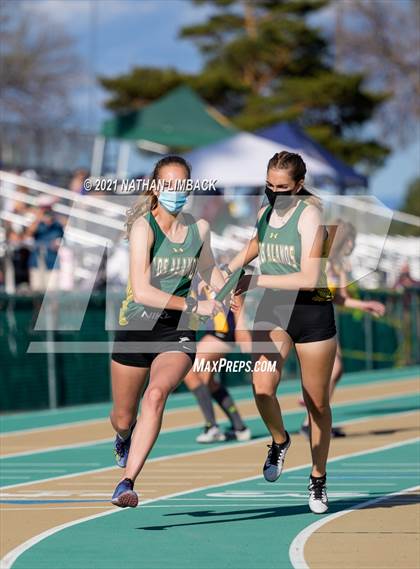 Thumbnail 2 in Los Alamos Track and Field Invitational photogallery.