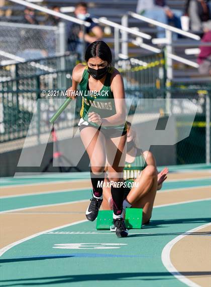Thumbnail 3 in Los Alamos Track and Field Invitational photogallery.