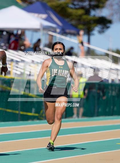 Thumbnail 1 in Los Alamos Track and Field Invitational photogallery.