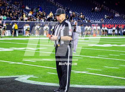 Thumbnail 2 in Jordan vs. Summer Creek (UIL 6A Dll Football Semi Regional Playoff) photogallery.