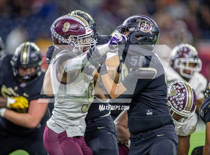 Thumbnail 1 in Jordan vs. Summer Creek (UIL 6A Dll Football Semi Regional Playoff) photogallery.