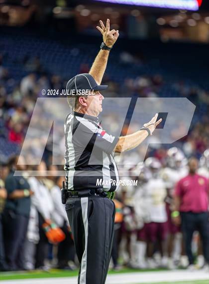 Thumbnail 3 in Jordan vs. Summer Creek (UIL 6A Dll Football Semi Regional Playoff) photogallery.