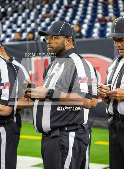 Thumbnail 3 in Jordan vs. Summer Creek (UIL 6A Dll Football Semi Regional Playoff) photogallery.