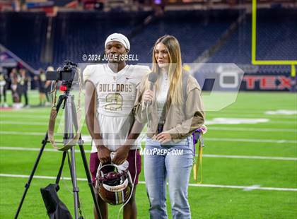 Thumbnail 2 in Jordan vs. Summer Creek (UIL 6A Dll Football Semi Regional Playoff) photogallery.
