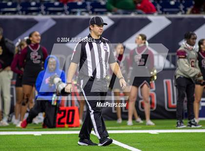 Thumbnail 2 in Jordan vs. Summer Creek (UIL 6A Dll Football Semi Regional Playoff) photogallery.