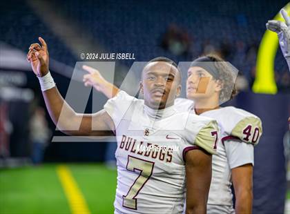 Thumbnail 1 in Jordan vs. Summer Creek (UIL 6A Dll Football Semi Regional Playoff) photogallery.
