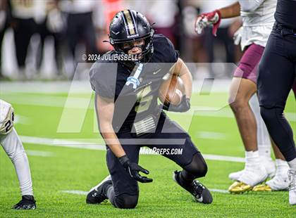 Thumbnail 3 in Jordan vs. Summer Creek (UIL 6A Dll Football Semi Regional Playoff) photogallery.
