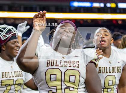 Thumbnail 2 in Jordan vs. Summer Creek (UIL 6A Dll Football Semi Regional Playoff) photogallery.