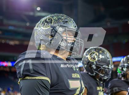 Thumbnail 3 in Jordan vs. Summer Creek (UIL 6A Dll Football Semi Regional Playoff) photogallery.
