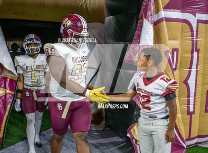 Thumbnail 1 in Jordan vs. Summer Creek (UIL 6A Dll Football Semi Regional Playoff) photogallery.