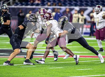 Thumbnail 3 in Jordan vs. Summer Creek (UIL 6A Dll Football Semi Regional Playoff) photogallery.