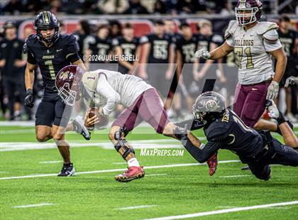 Thumbnail 2 in Jordan vs. Summer Creek (UIL 6A Dll Football Semi Regional Playoff) photogallery.