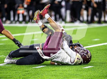 Thumbnail 1 in Jordan vs. Summer Creek (UIL 6A Dll Football Semi Regional Playoff) photogallery.