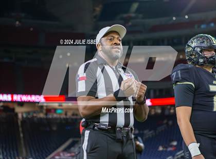 Thumbnail 1 in Jordan vs. Summer Creek (UIL 6A Dll Football Semi Regional Playoff) photogallery.