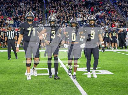Thumbnail 3 in Jordan vs. Summer Creek (UIL 6A Dll Football Semi Regional Playoff) photogallery.