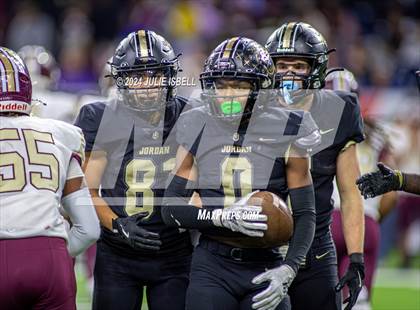 Thumbnail 3 in Jordan vs. Summer Creek (UIL 6A Dll Football Semi Regional Playoff) photogallery.