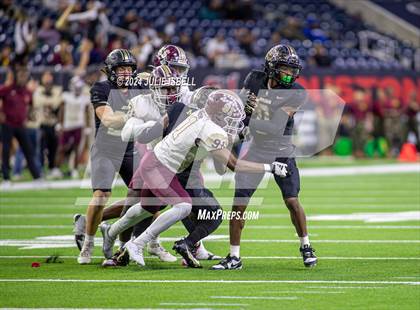 Thumbnail 2 in Jordan vs. Summer Creek (UIL 6A Dll Football Semi Regional Playoff) photogallery.