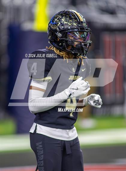 Thumbnail 2 in Jordan vs. Summer Creek (UIL 6A Dll Football Semi Regional Playoff) photogallery.