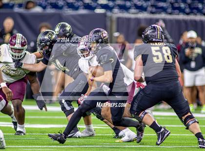 Thumbnail 2 in Jordan vs. Summer Creek (UIL 6A Dll Football Semi Regional Playoff) photogallery.
