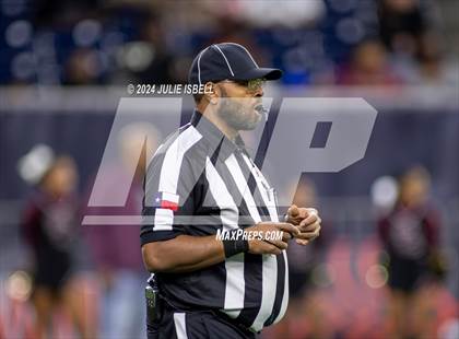Thumbnail 2 in Jordan vs. Summer Creek (UIL 6A Dll Football Semi Regional Playoff) photogallery.