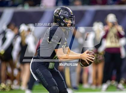 Thumbnail 1 in Jordan vs. Summer Creek (UIL 6A Dll Football Semi Regional Playoff) photogallery.