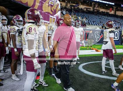 Thumbnail 2 in Jordan vs. Summer Creek (UIL 6A Dll Football Semi Regional Playoff) photogallery.