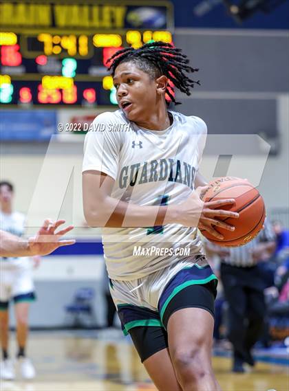 Thumbnail 2 in Aquinas vs St. Michael the Archangel - Sonic Showdown photogallery.