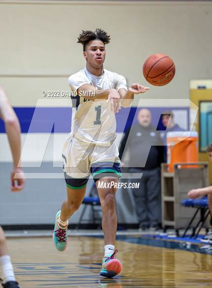 Thumbnail 2 in Aquinas vs St. Michael the Archangel - Sonic Showdown photogallery.