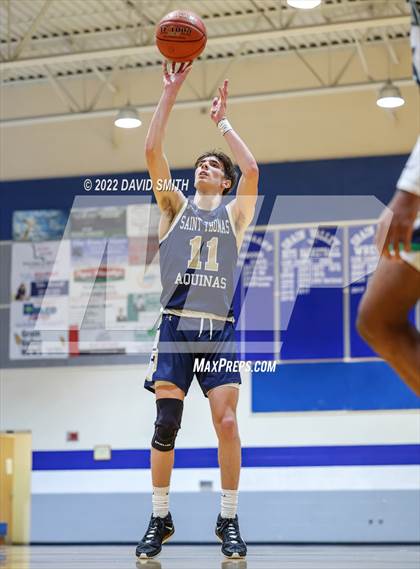 Thumbnail 1 in Aquinas vs St. Michael the Archangel - Sonic Showdown photogallery.