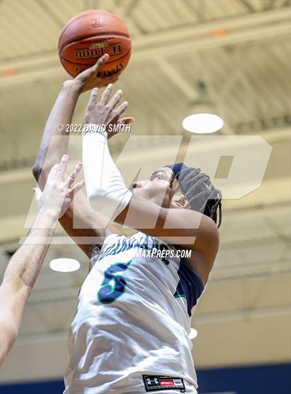 Thumbnail 1 in Aquinas vs St. Michael the Archangel - Sonic Showdown photogallery.