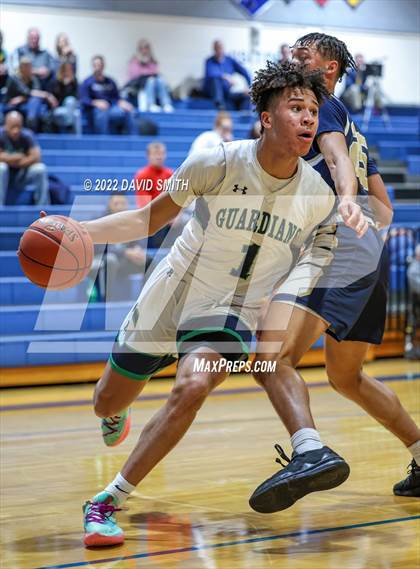 Thumbnail 2 in Aquinas vs St. Michael the Archangel - Sonic Showdown photogallery.