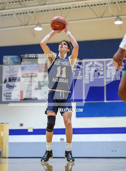 Thumbnail 3 in Aquinas vs St. Michael the Archangel - Sonic Showdown photogallery.