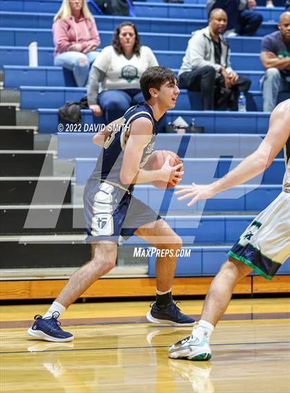 Thumbnail 3 in Aquinas vs St. Michael the Archangel - Sonic Showdown photogallery.
