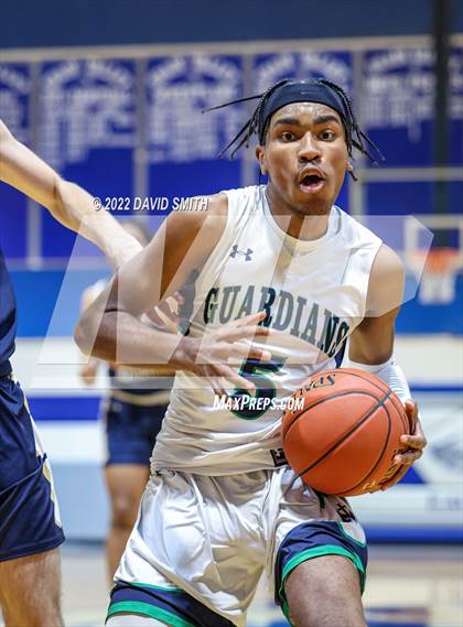 Thumbnail 1 in Aquinas vs St. Michael the Archangel - Sonic Showdown photogallery.