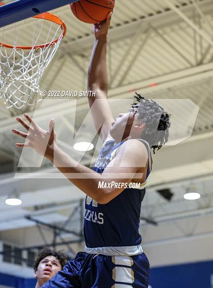 Thumbnail 2 in Aquinas vs St. Michael the Archangel - Sonic Showdown photogallery.