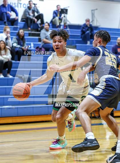 Thumbnail 1 in Aquinas vs St. Michael the Archangel - Sonic Showdown photogallery.