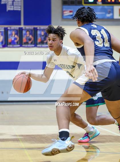 Thumbnail 1 in Aquinas vs St. Michael the Archangel - Sonic Showdown photogallery.
