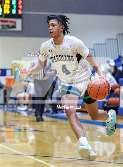 Thumbnail 1 in Aquinas vs St. Michael the Archangel - Sonic Showdown photogallery.